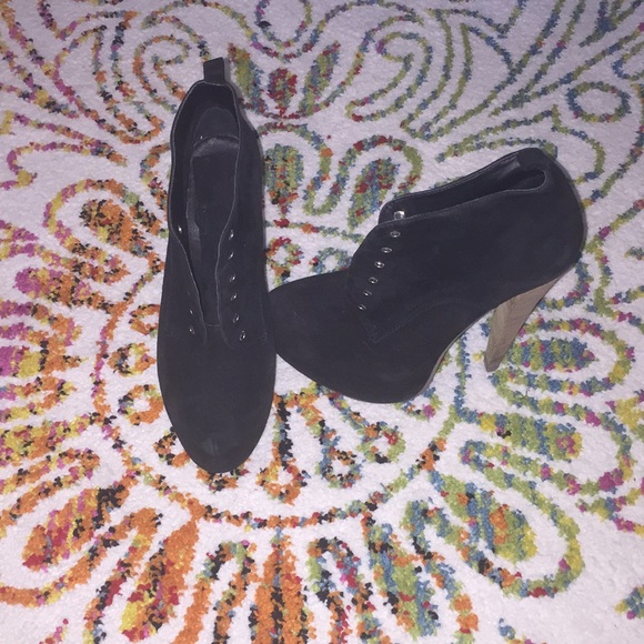 Aldo black suede stiletto booties - Picture 2 of 3